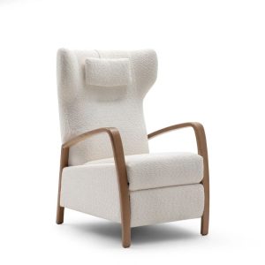 Butaca eden en beige con estructura madera