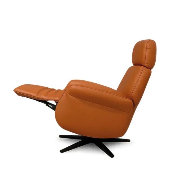 Sillón Relax Vega en piel naranja giratorio de Tapicerías Navarro Sillón Relax Vega en piel naranja giratorio de Tapicerías Navarro