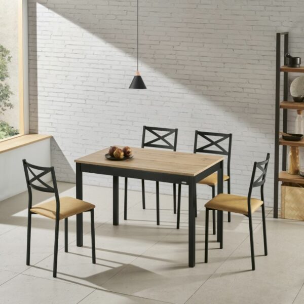 Mesa niza con patas negras y tapa roble Mesa niza con patas negras y tapa roble