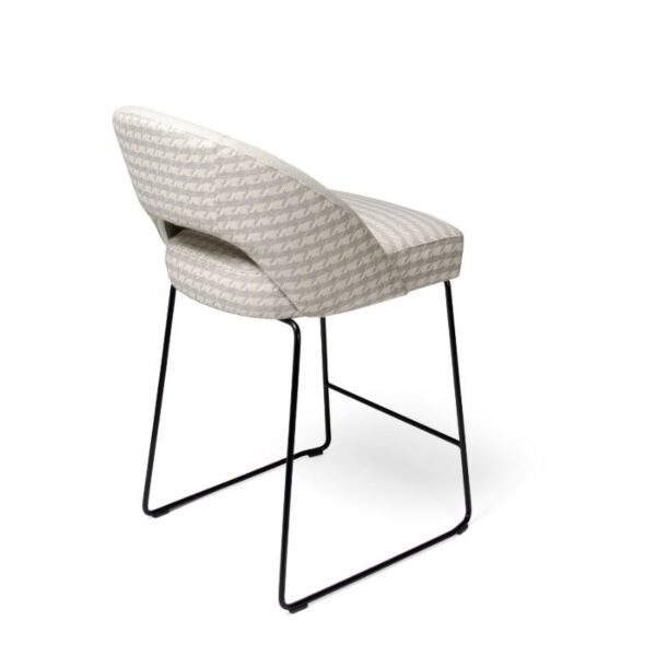 Taburete-lara-gris-pata-patin-negro Taburete Lara de diseño y funcional